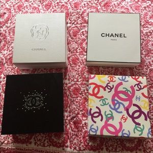 CHANEL Boxes